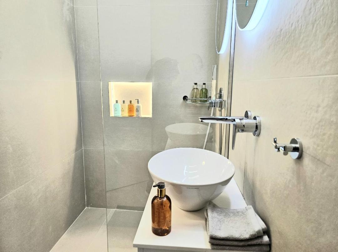 Filothei Luxury Apartment 110M2 Athen Exterior foto