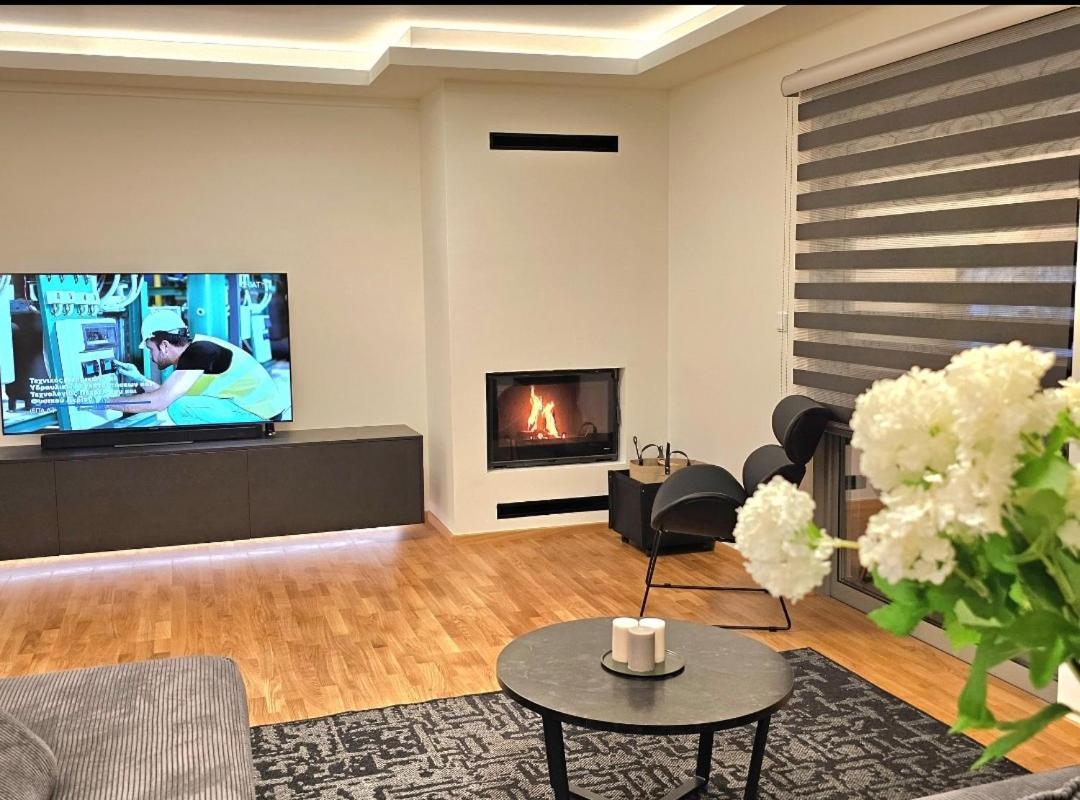 Filothei Luxury Apartment 110M2 Athen Exterior foto